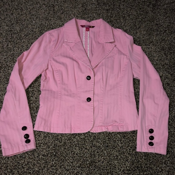 Blazer - Picture 1 of 3